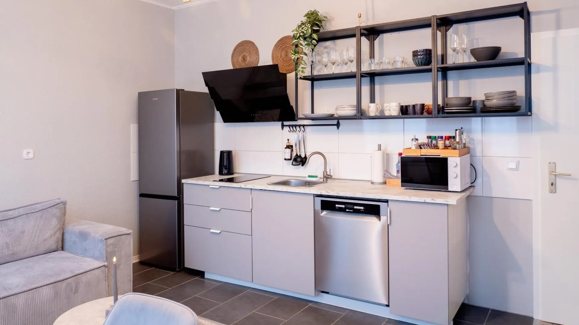 Queens Peak Apartments Cologne