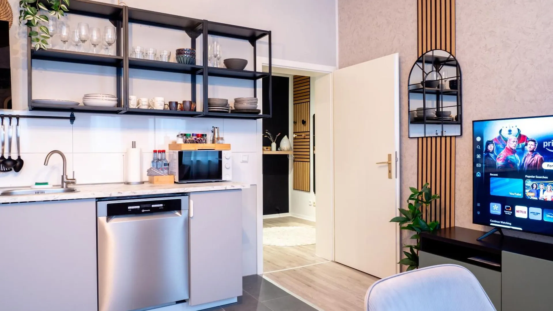 Queens Peak Apartments كولونيا 0*,  ألمانيا